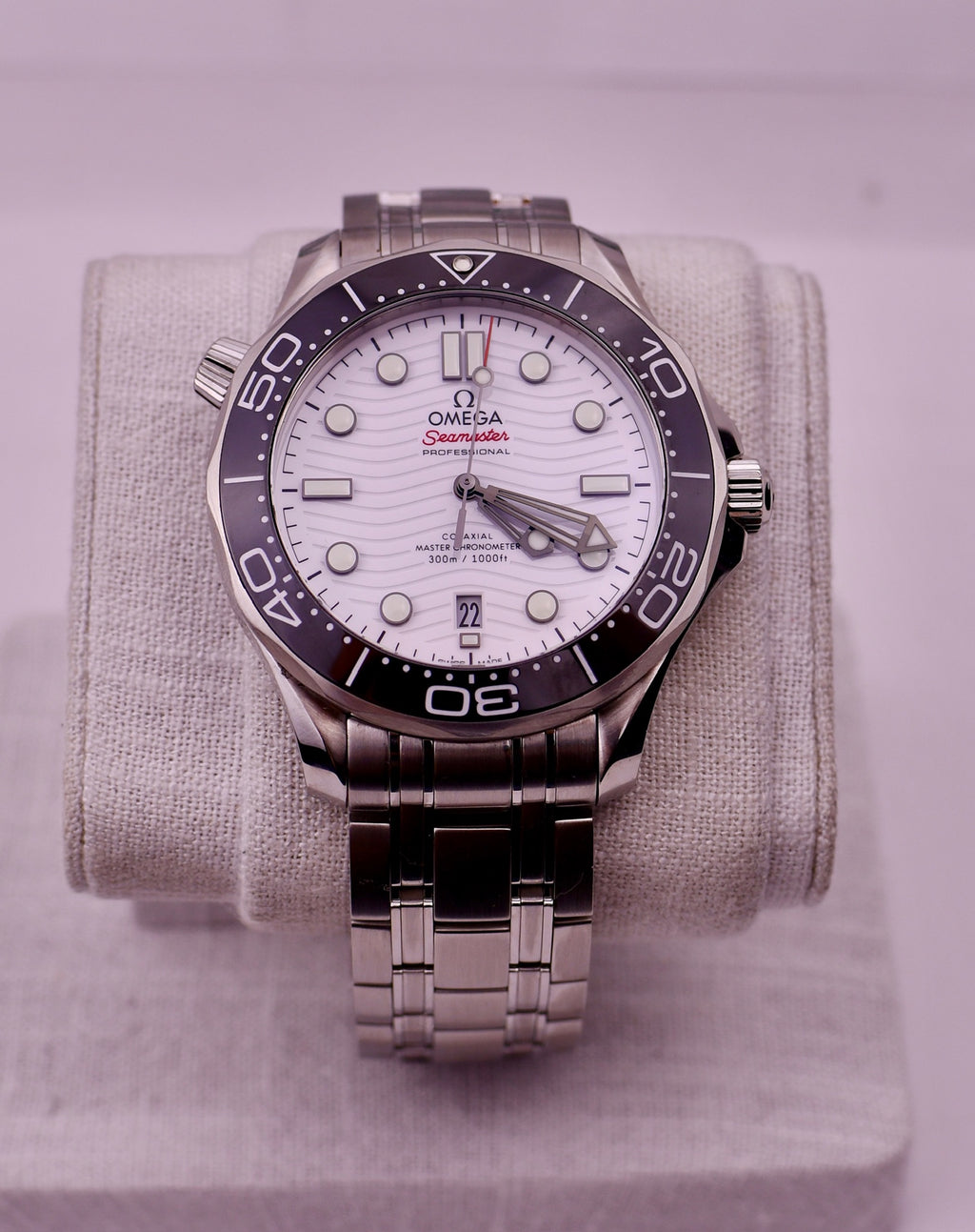 Case #686 — Omega Seamaster 300 (White) Ref. 210.30.42.20.04.001