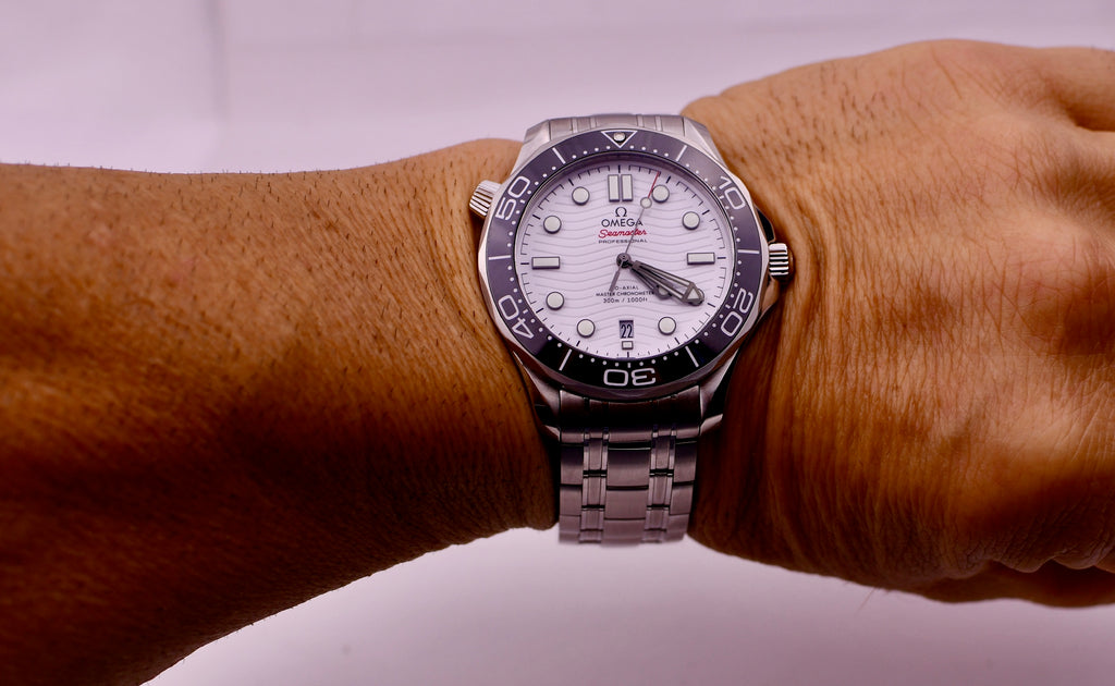 Case #686 — Omega Seamaster 300 (White) Ref. 210.30.42.20.04.001