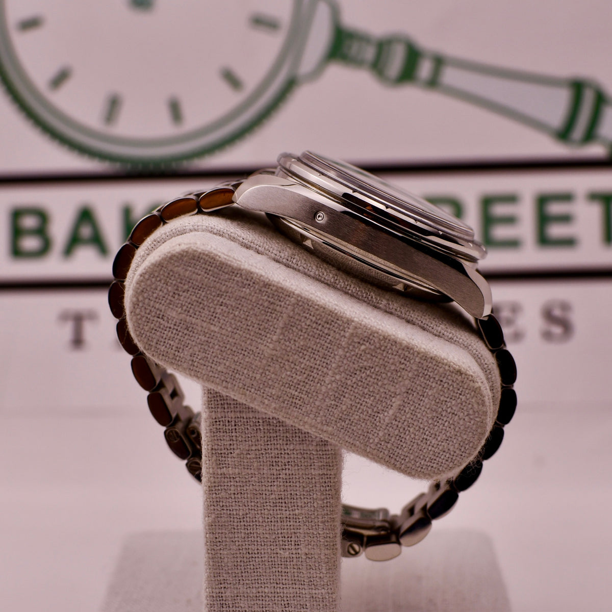 Case #706 — Omega Speedmaster 38 Ref. 324.30.38.50.01.001