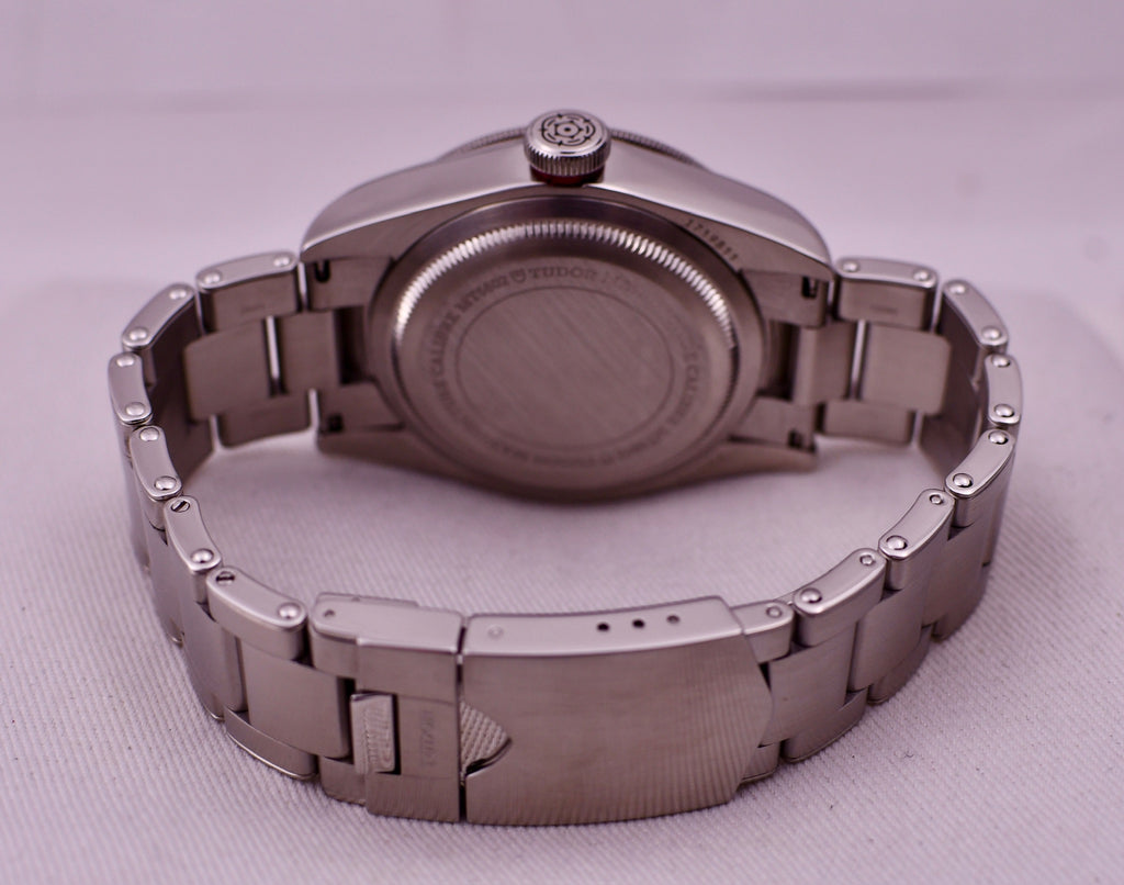 Case #722 — Tudor Black Bay Heritage Red Ref. 79230R