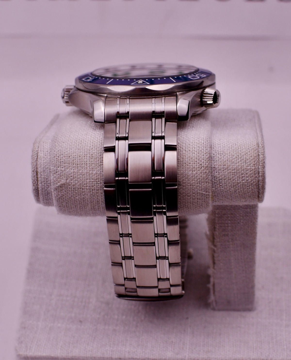 Case #723 — Omega Seamaster Diver 300M “Blue Wave” Ref. 210.30.42.20.03.001