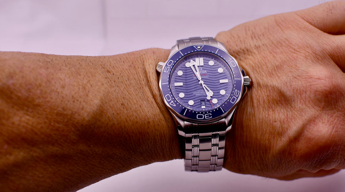 Case #723 — Omega Seamaster Diver 300M “Blue Wave” Ref. 210.30.42.20.03.001
