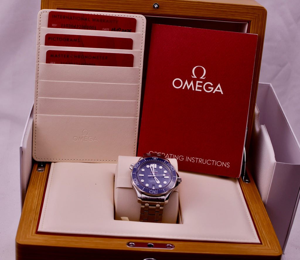 Case #723 — Omega Seamaster Diver 300M “Blue Wave” Ref. 210.30.42.20.03.001