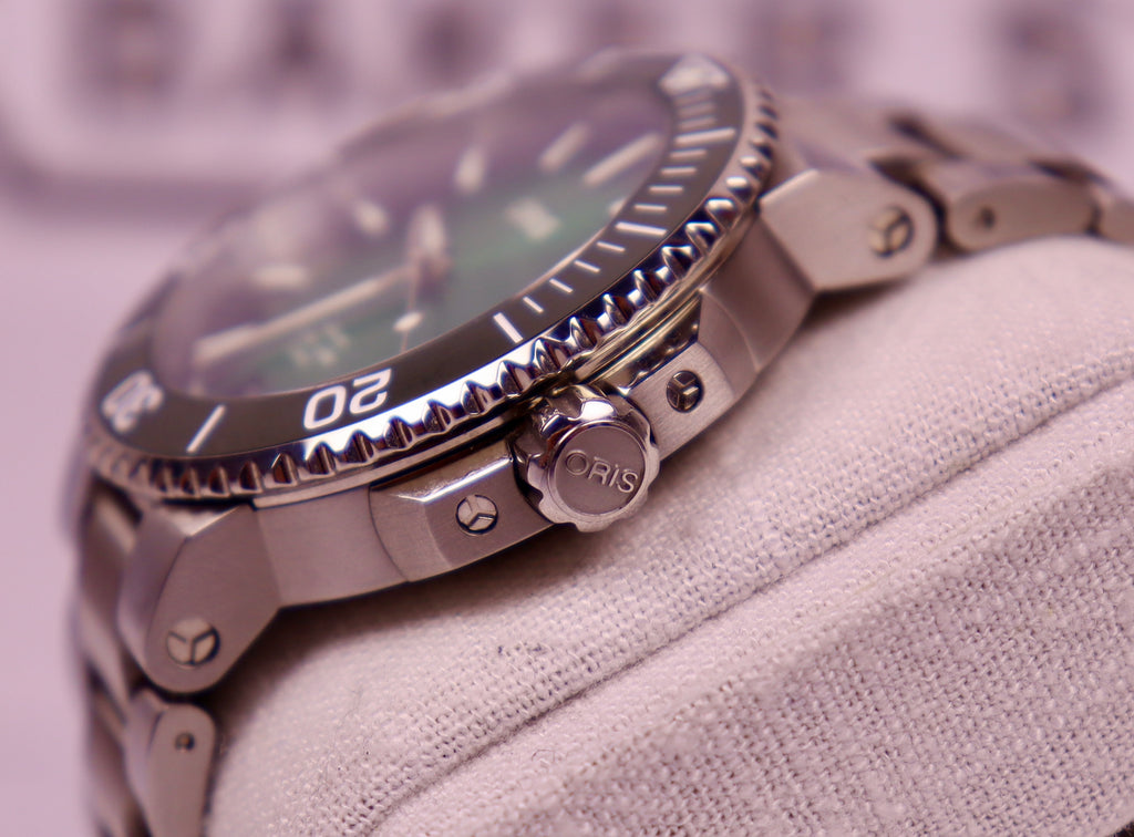 Case #307 — Oris Aquis Date Calibre 400 Green  Ref. 01 400 7769 4157