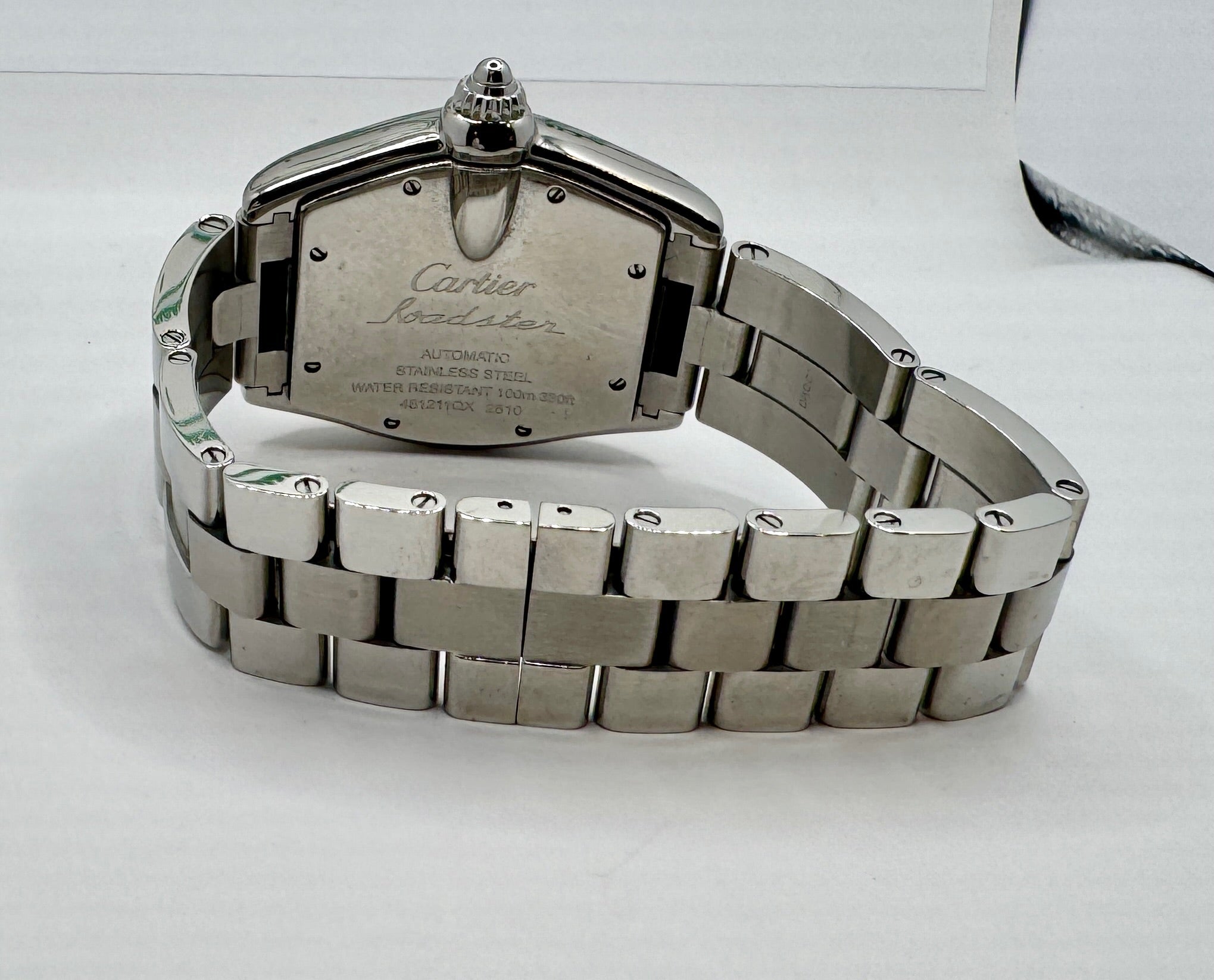 Case #0051 Pre-Owned Cartier Roadster Large Ref. W62025V3 — Box Only