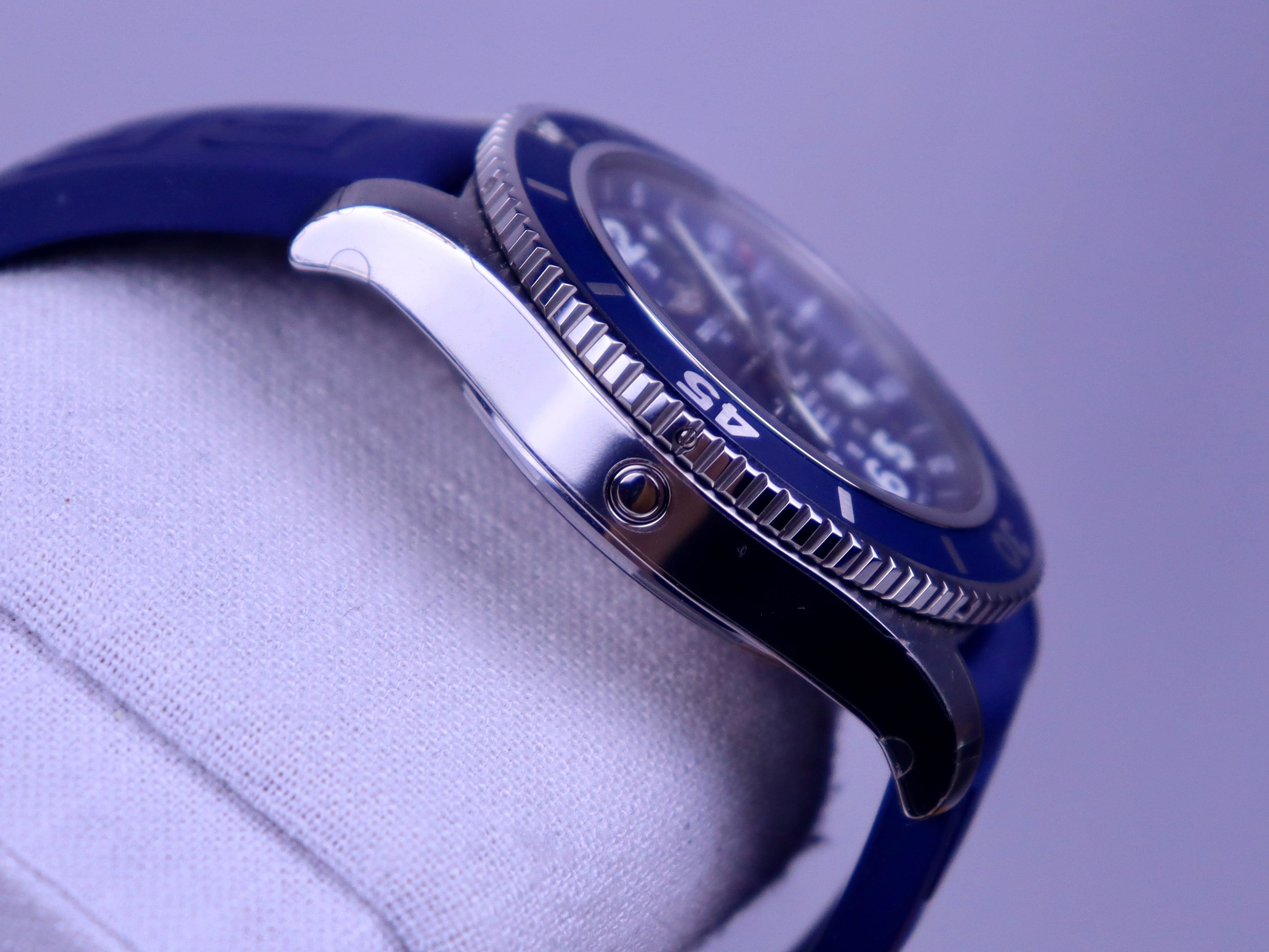 Case #614 — Breitling Superocean II 44 Ref. A17392