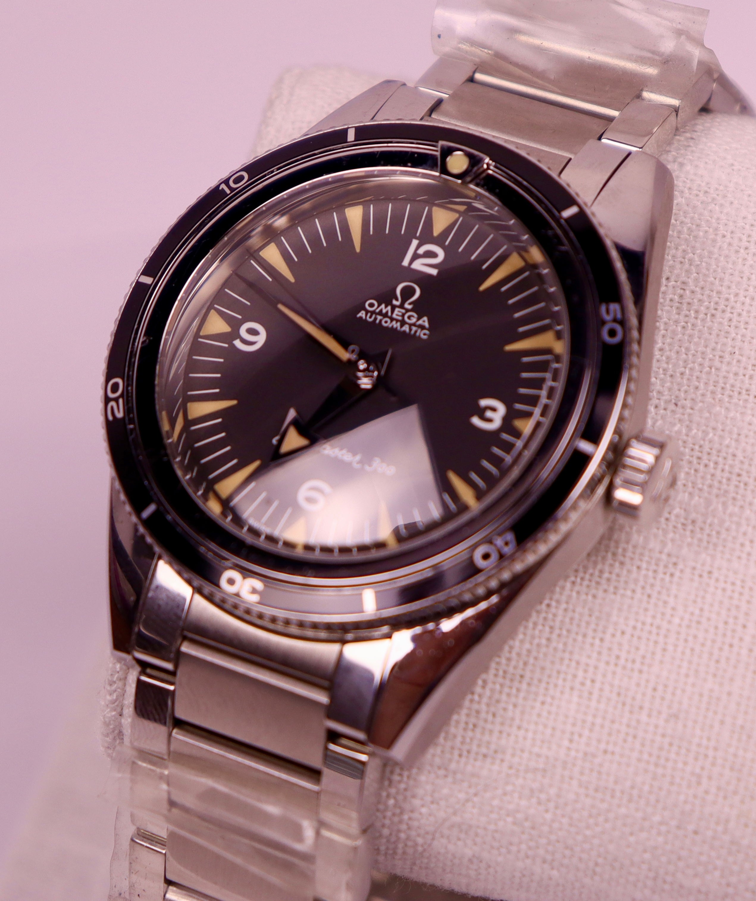 Case #458 — Omega Seamaster 300 Ref. 234.10.39.20.01.001