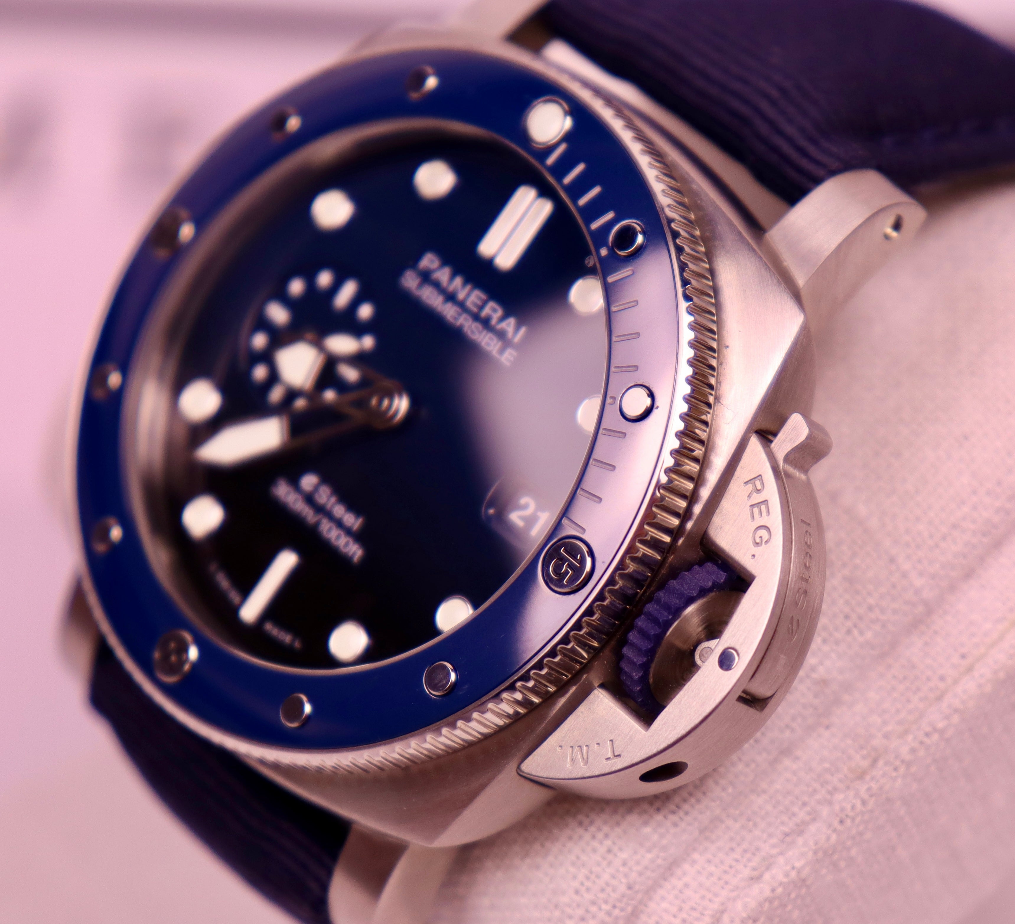 Case #538 — Panerai Panerai Submersible - eSteel Blu Profondo Ref. PAM01289