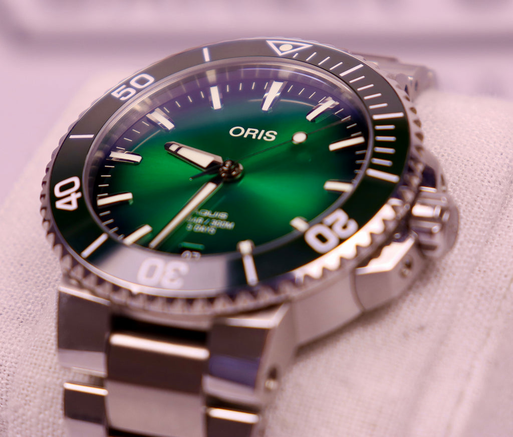 Case #307 — Oris Aquis Date Calibre 400 Green  Ref. 01 400 7769 4157