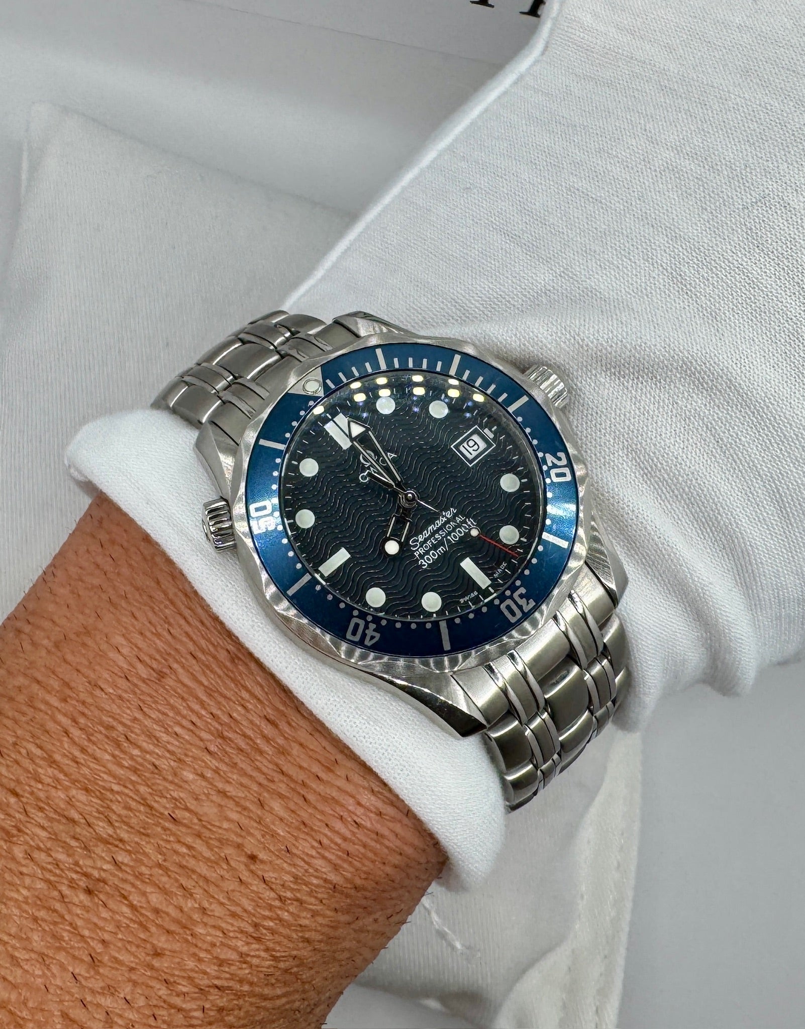 Case # 56 Omega Seamaster Professional Quartz 36mm Blue – Ref