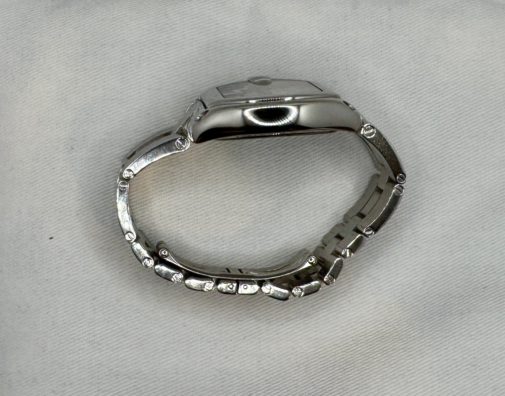 Case #0070 — Cartier Roadster Quartz 31mm (Ref. W62016V3)
