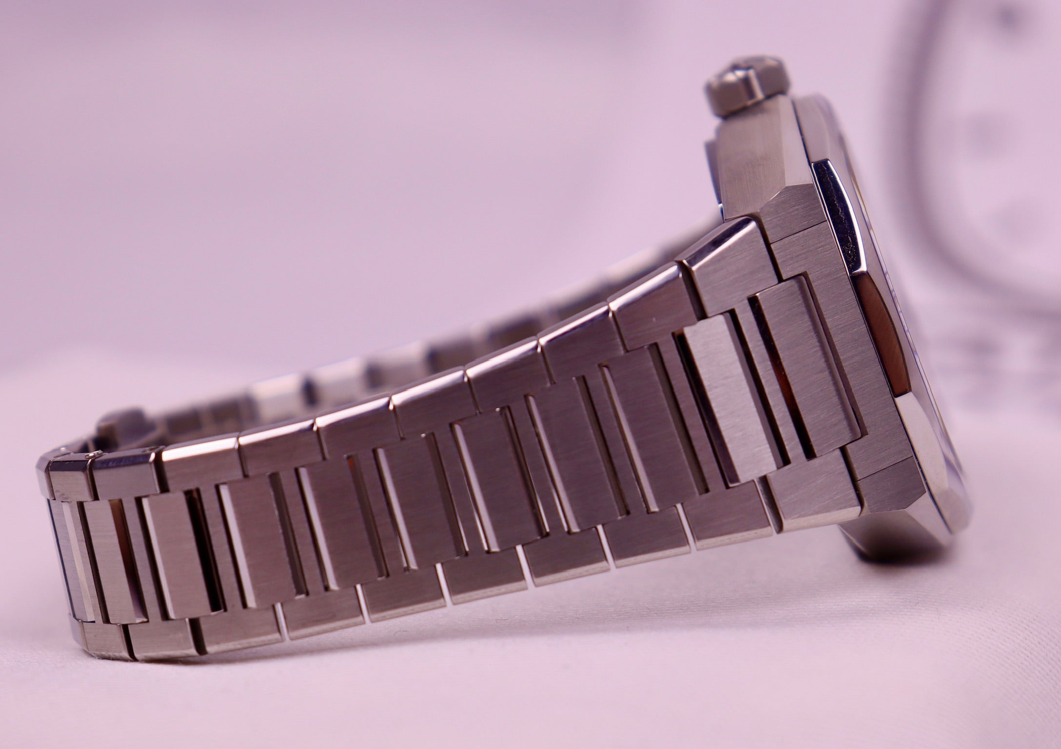 Case #188 — Zenith Defy Skyline  Ref. 03.9300.3620/51.1001