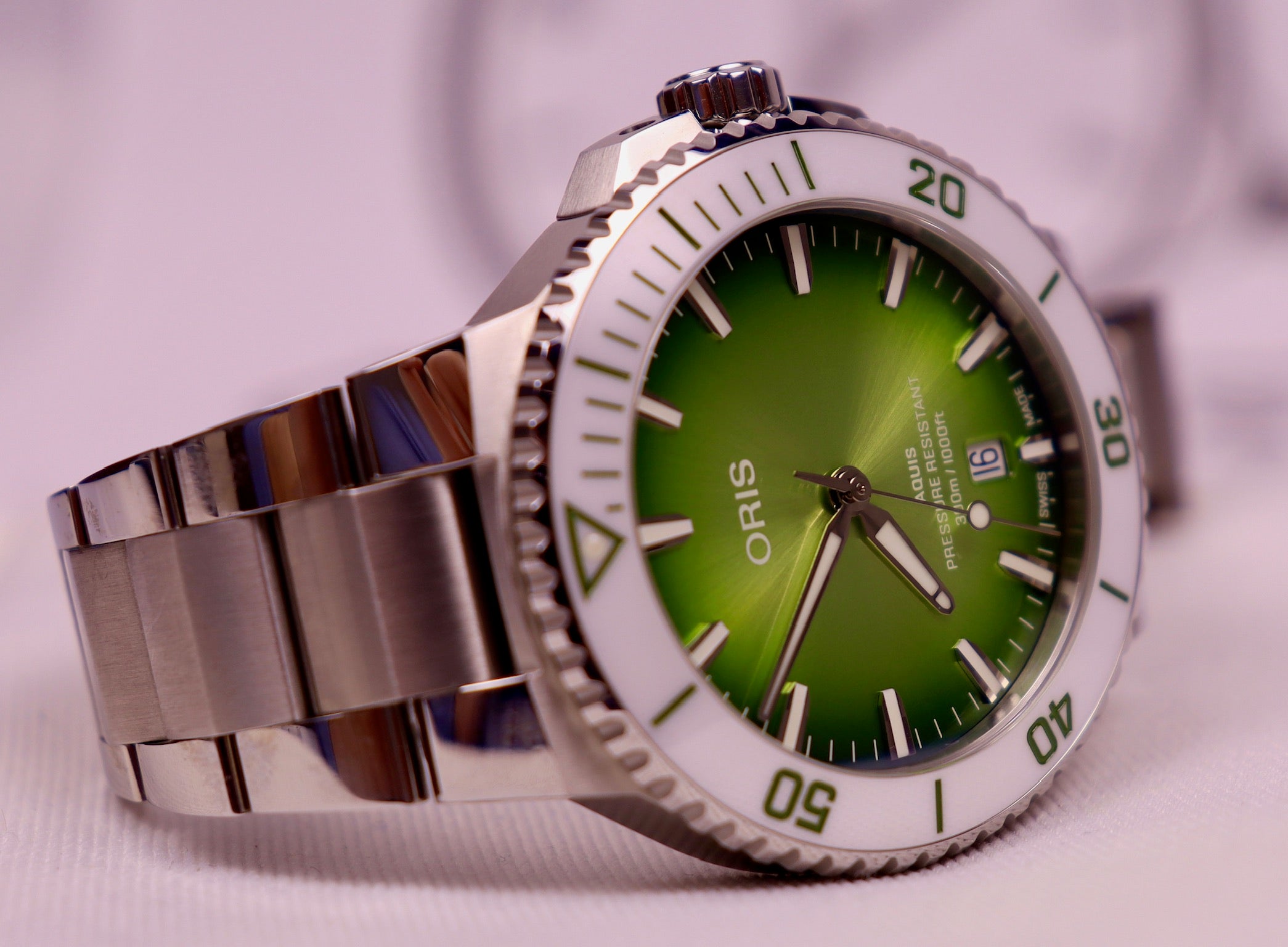 Case #197 — Oris Aquis “Taste of Summer”  Ref. 01 733 7787 4137-07 8 22 04PEB