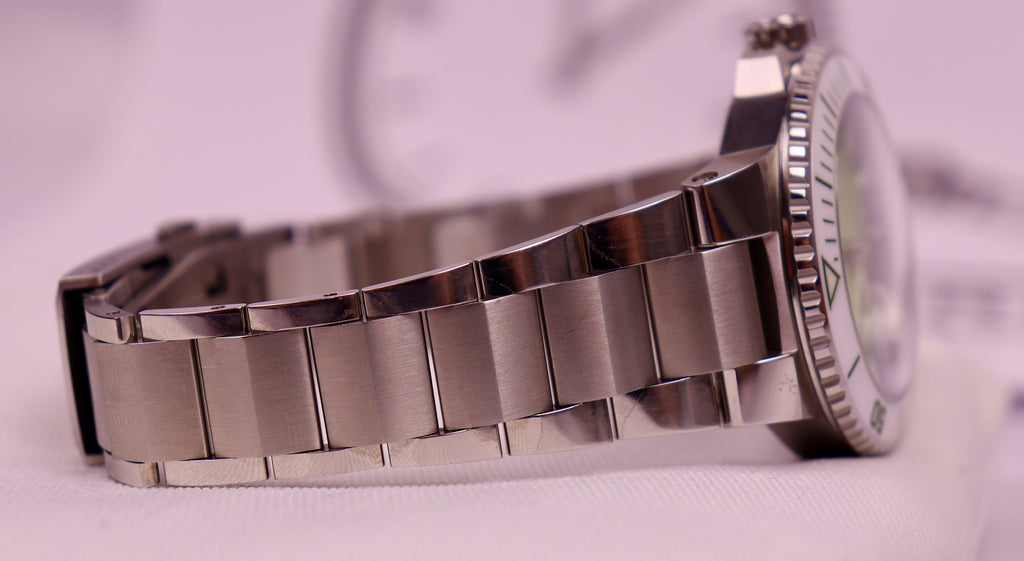 Case #197 — Oris Aquis “Taste of Summer”  Ref. 01 733 7787 4137-07 8 22 04PEB