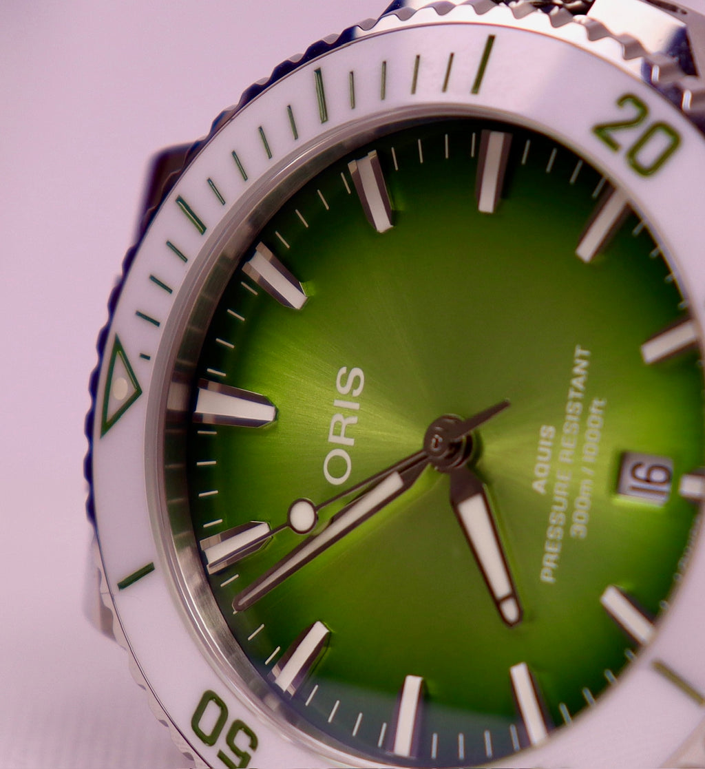 Case #197 — Oris Aquis “Taste of Summer”  Ref. 01 733 7787 4137-07 8 22 04PEB