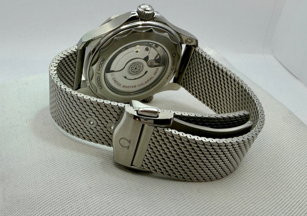 Case #174 — Omega Seamaster Diver 300M  Ref. 210.30.42.20.01.010 (Mesh Bracelet)