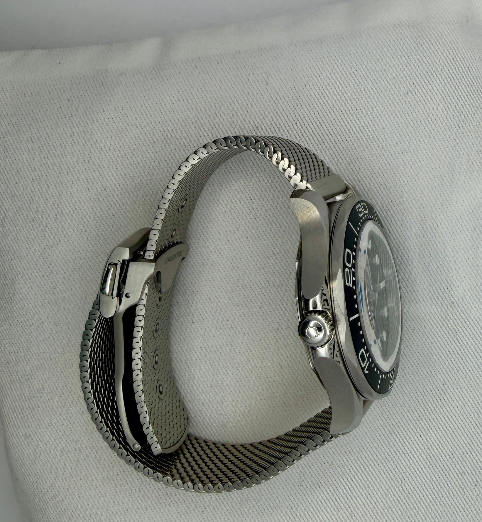 Case #174 — Omega Seamaster Diver 300M  Ref. 210.30.42.20.01.010 (Mesh Bracelet)