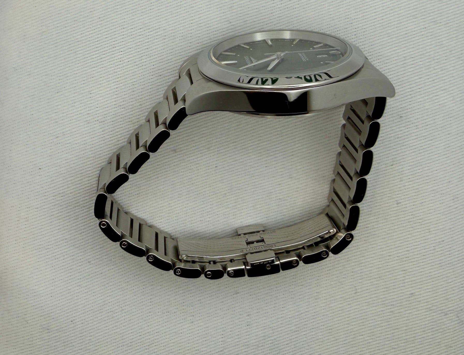 **Case #169 — Longines Conquest 38mm Green  Ref. L3.720.4.02.6**