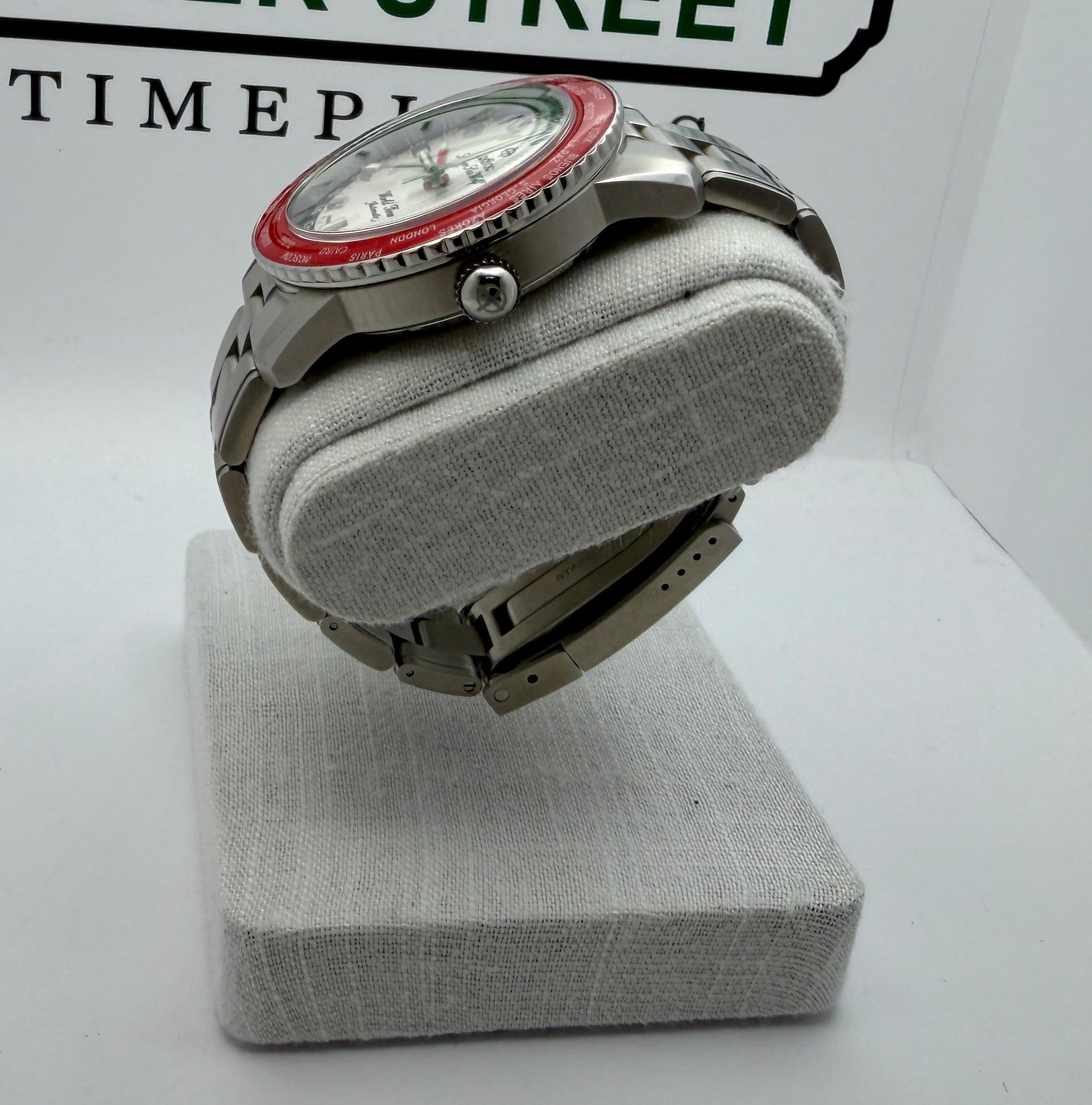 Case #182 — Zodiac Super Sea Wolf World Time Automatic  Ref. ZO9410