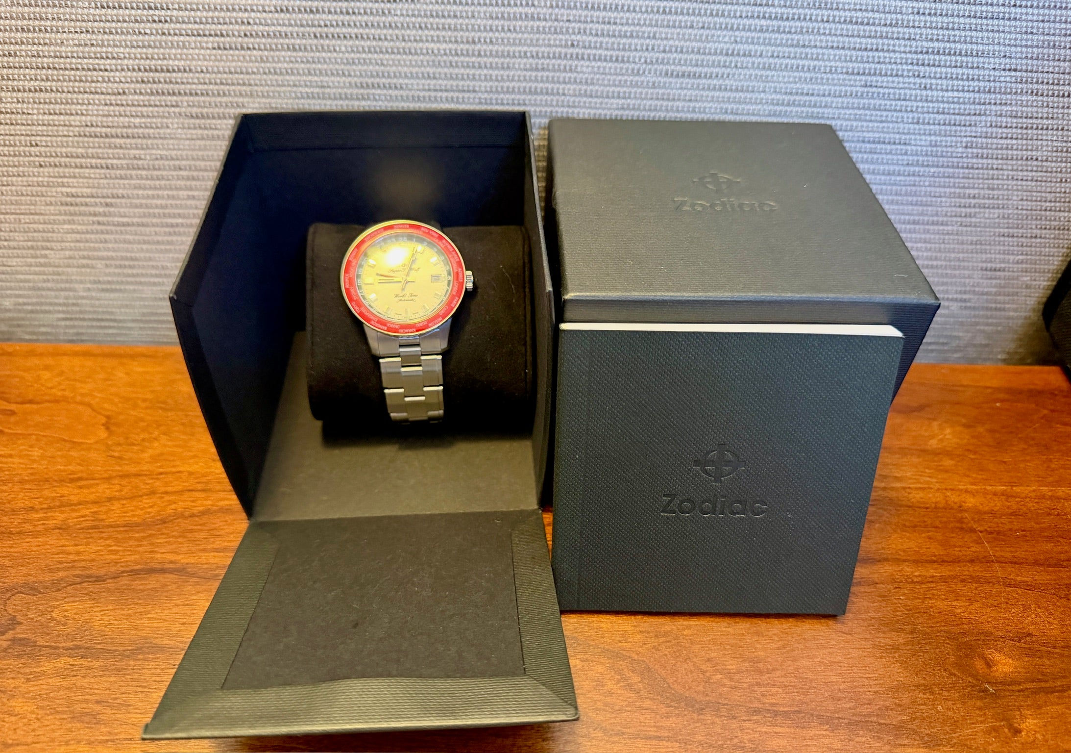 Case #182 — Zodiac Super Sea Wolf World Time Automatic  Ref. ZO9410