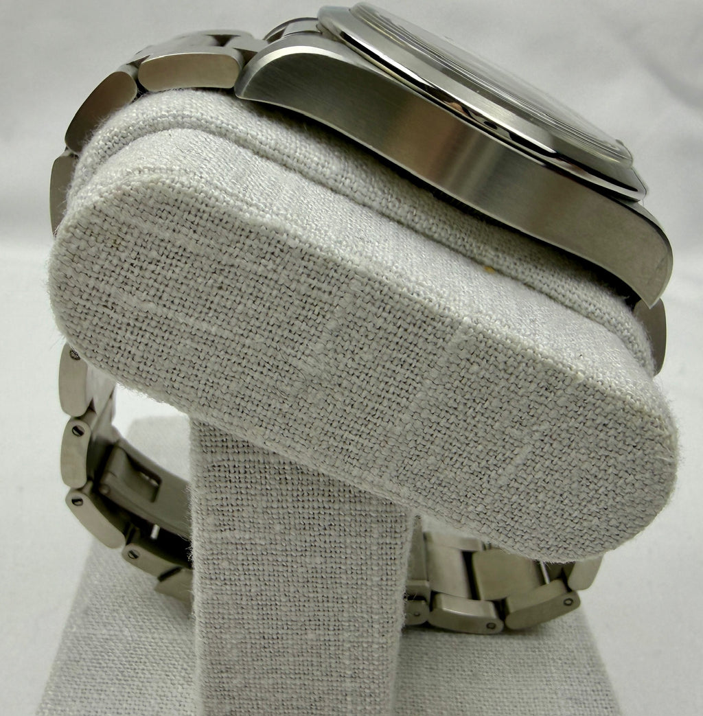 Case #189 — Tudor Ranger  Ref. M79950-001