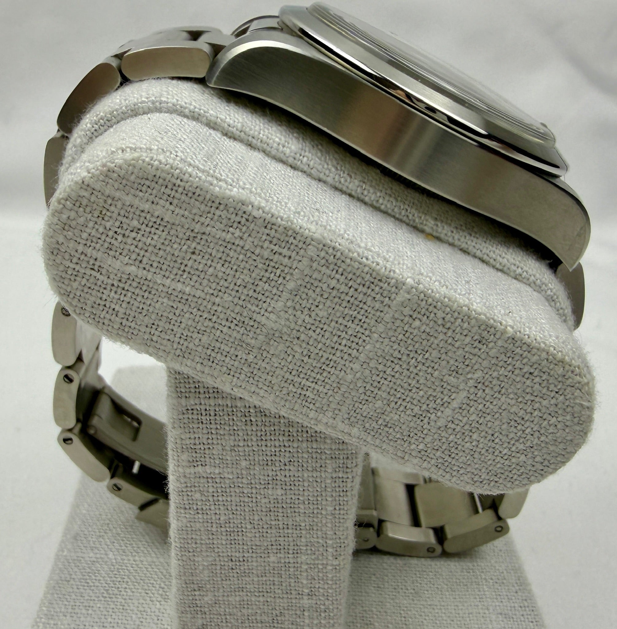 Case #189 — Tudor Ranger  Ref. M79950-001