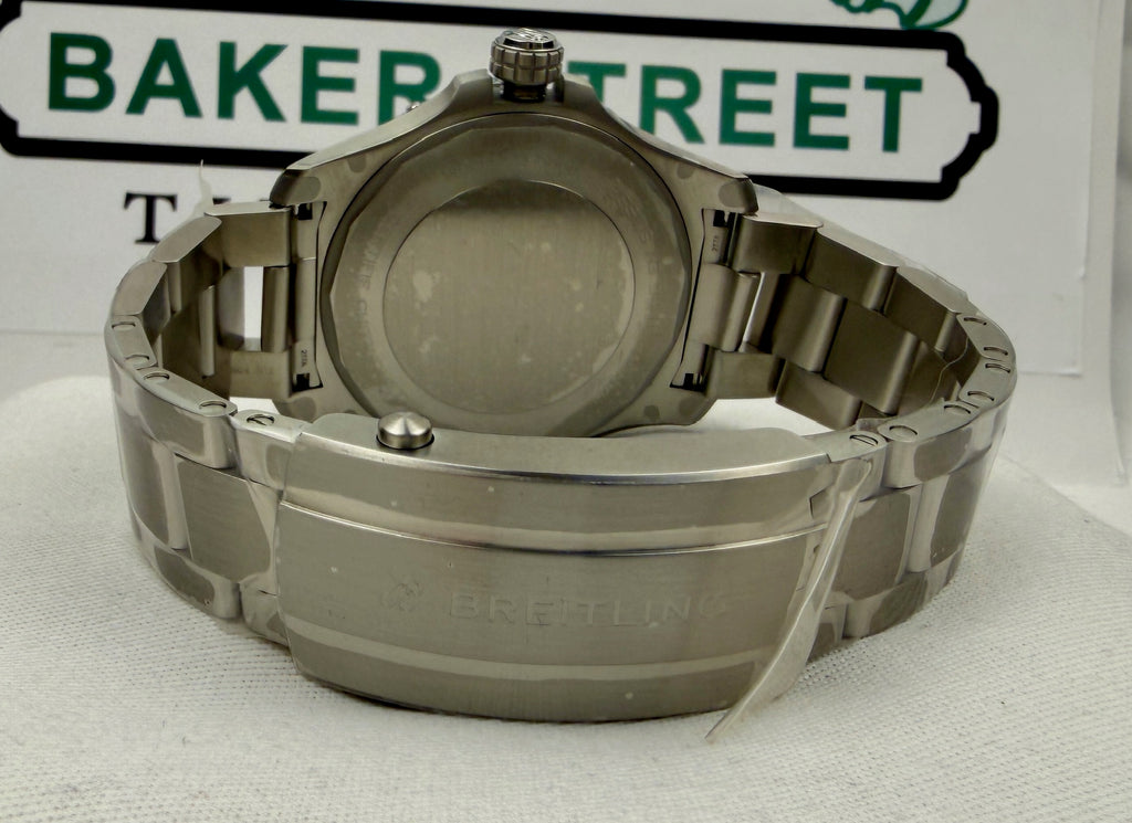 Case #205 — Breitling Avenger GMT Automatic 44mm  Ref. A32320