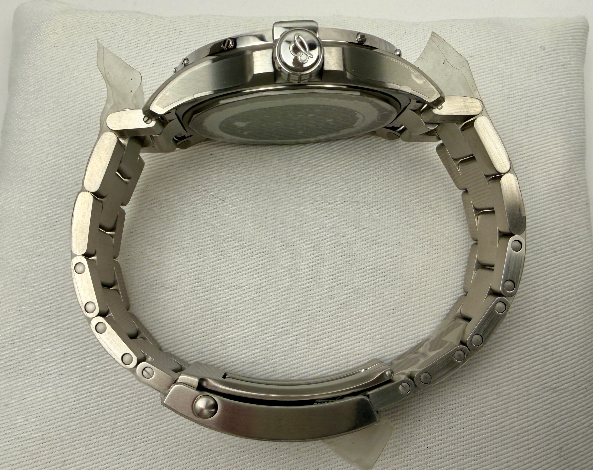 Case #205 — Breitling Avenger GMT Automatic 44mm  Ref. A32320