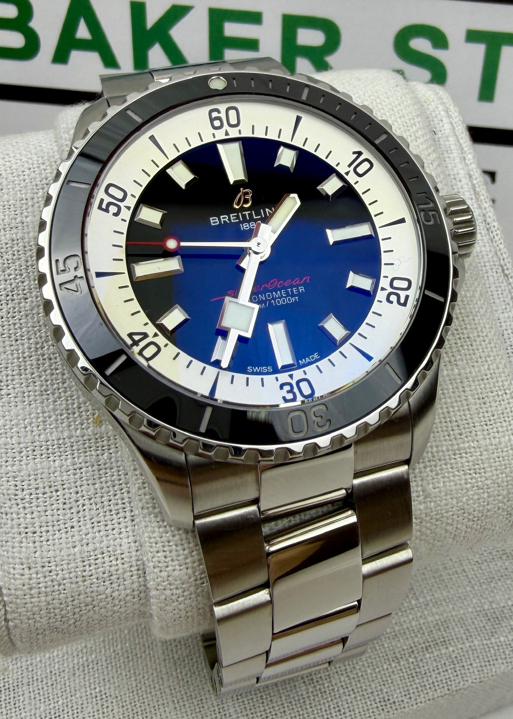 Case #210 — Breitling Superocean  Ref. A17375211B1A1