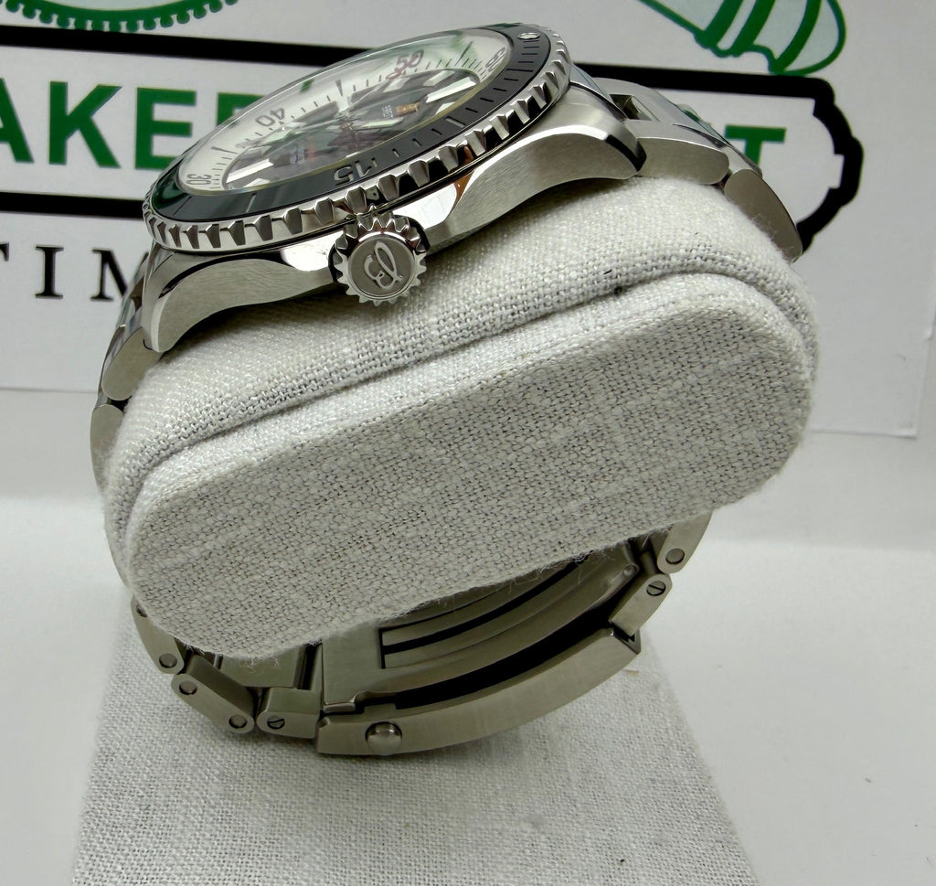 Case #210 — Breitling Superocean  Ref. A17375211B1A1