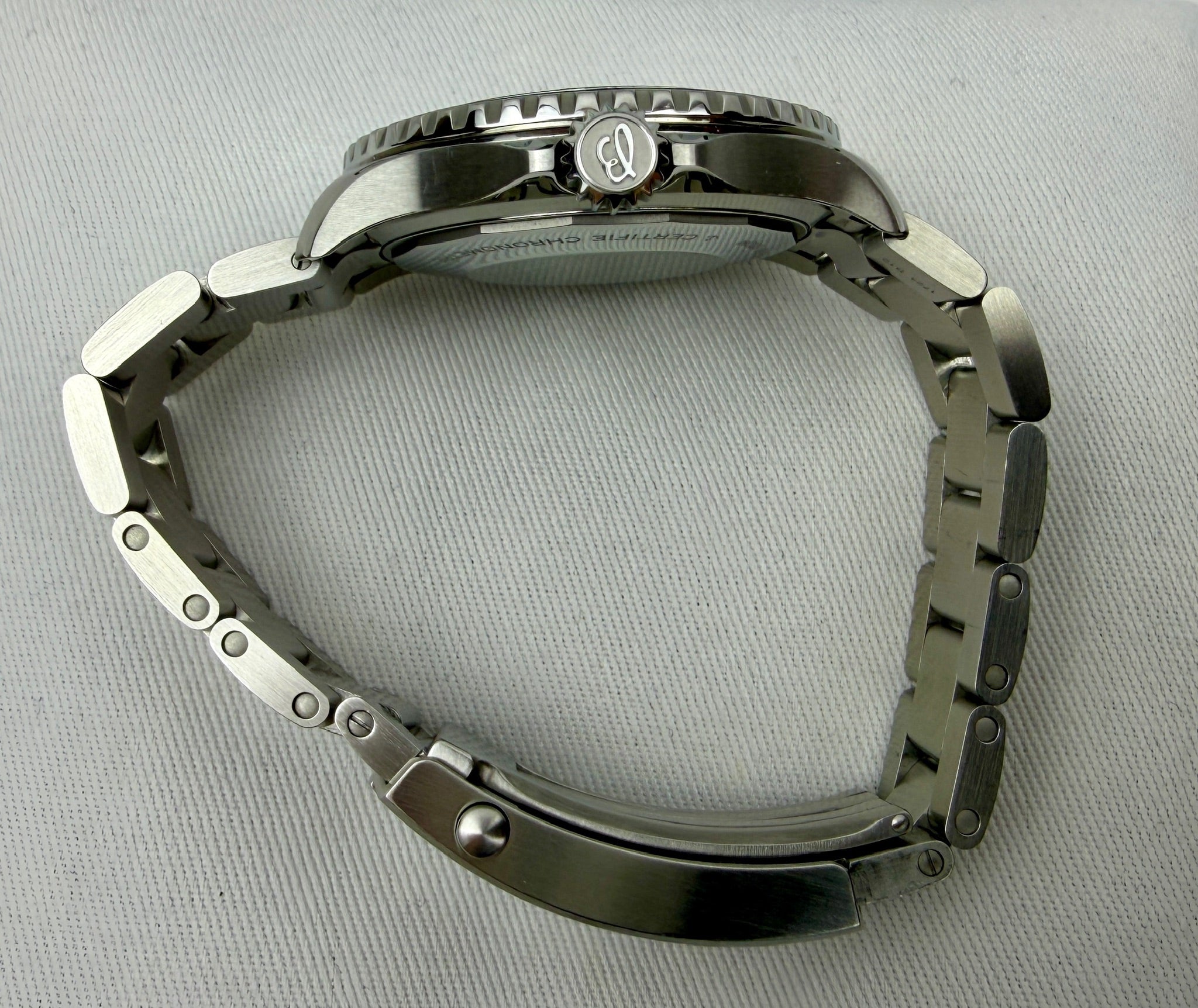 Case #210 — Breitling Superocean  Ref. A17375211B1A1