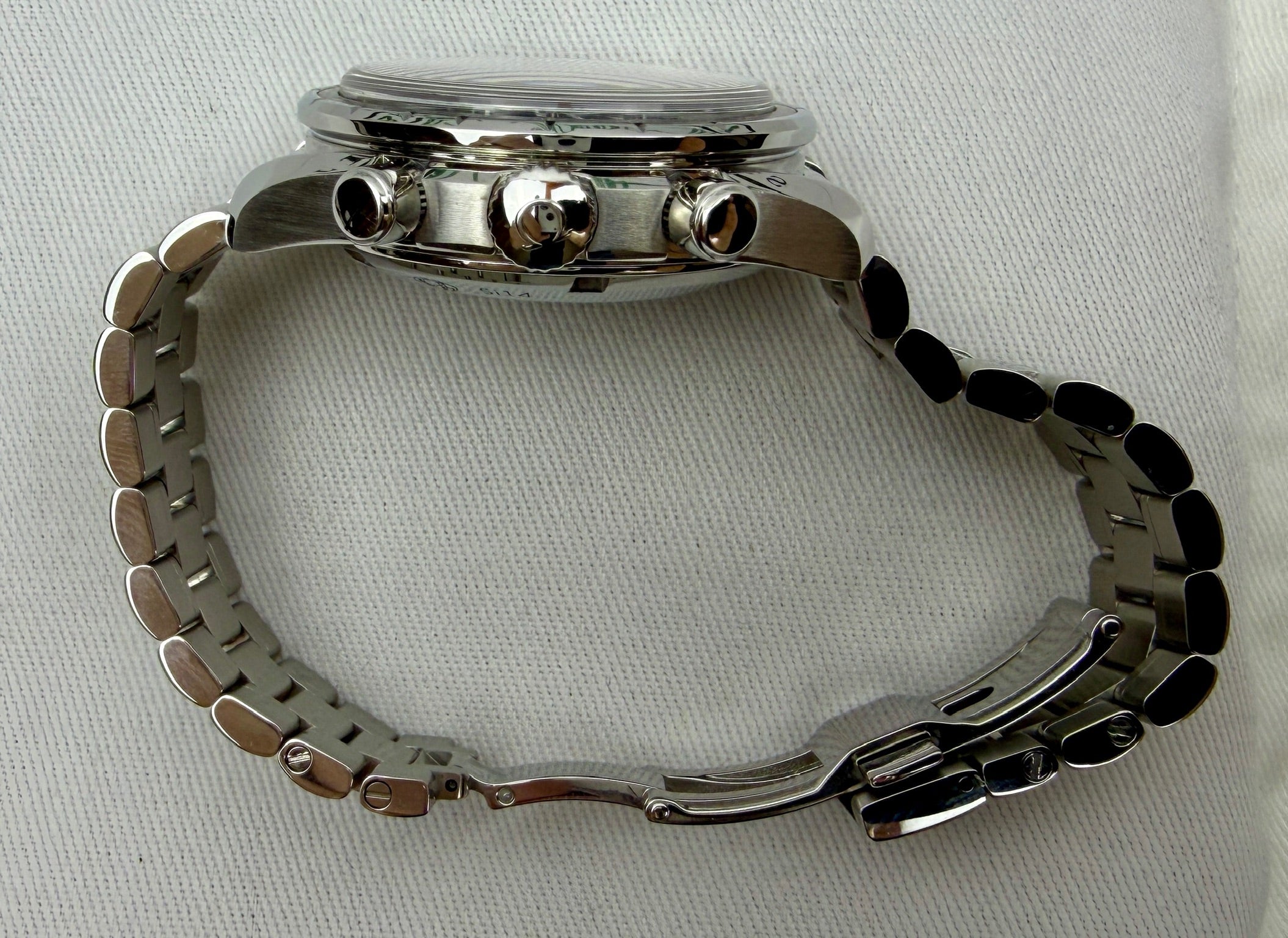 Case #209 — Omega Speedmaster 38mm  Ref. 324.30.38.50.01.001