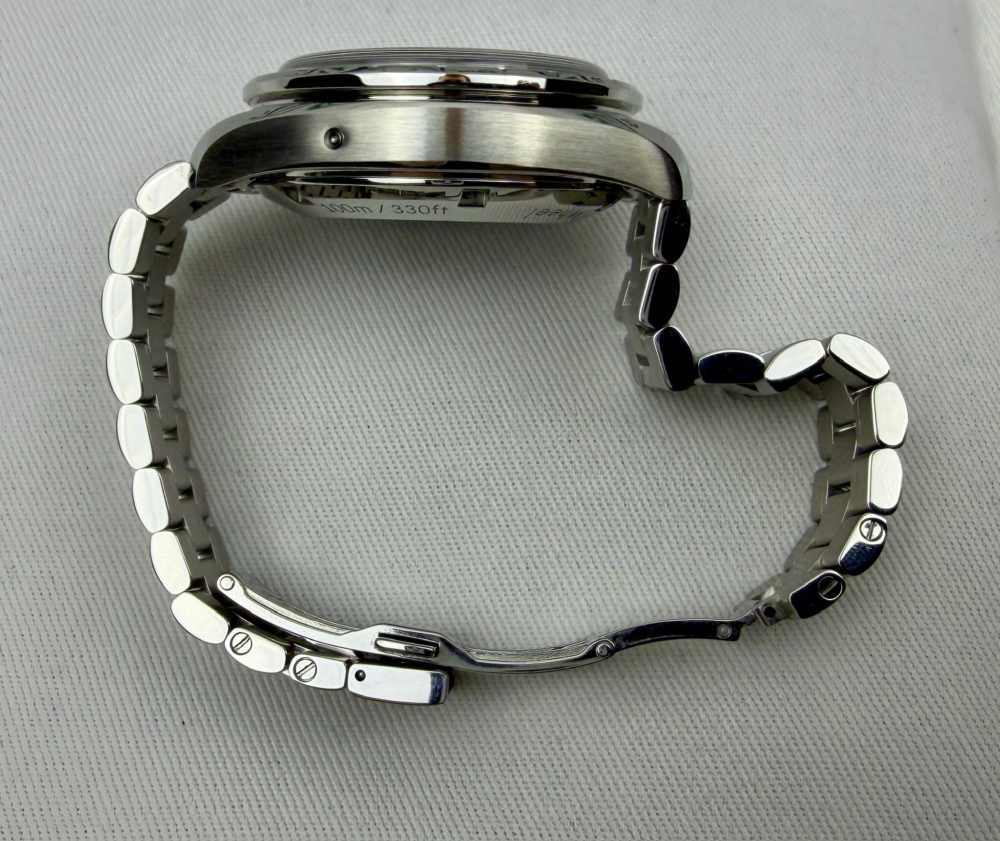 Case #209 — Omega Speedmaster 38mm  Ref. 324.30.38.50.01.001