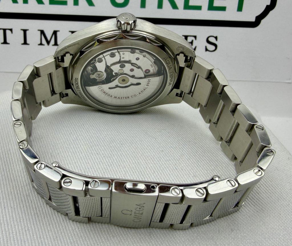 Case #208 — Omega Seamaster Aqua Terra  Ref. 220.10.41.21.01.001