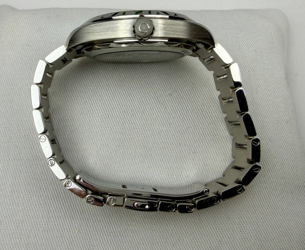 Case #208 — Omega Seamaster Aqua Terra  Ref. 220.10.41.21.01.001