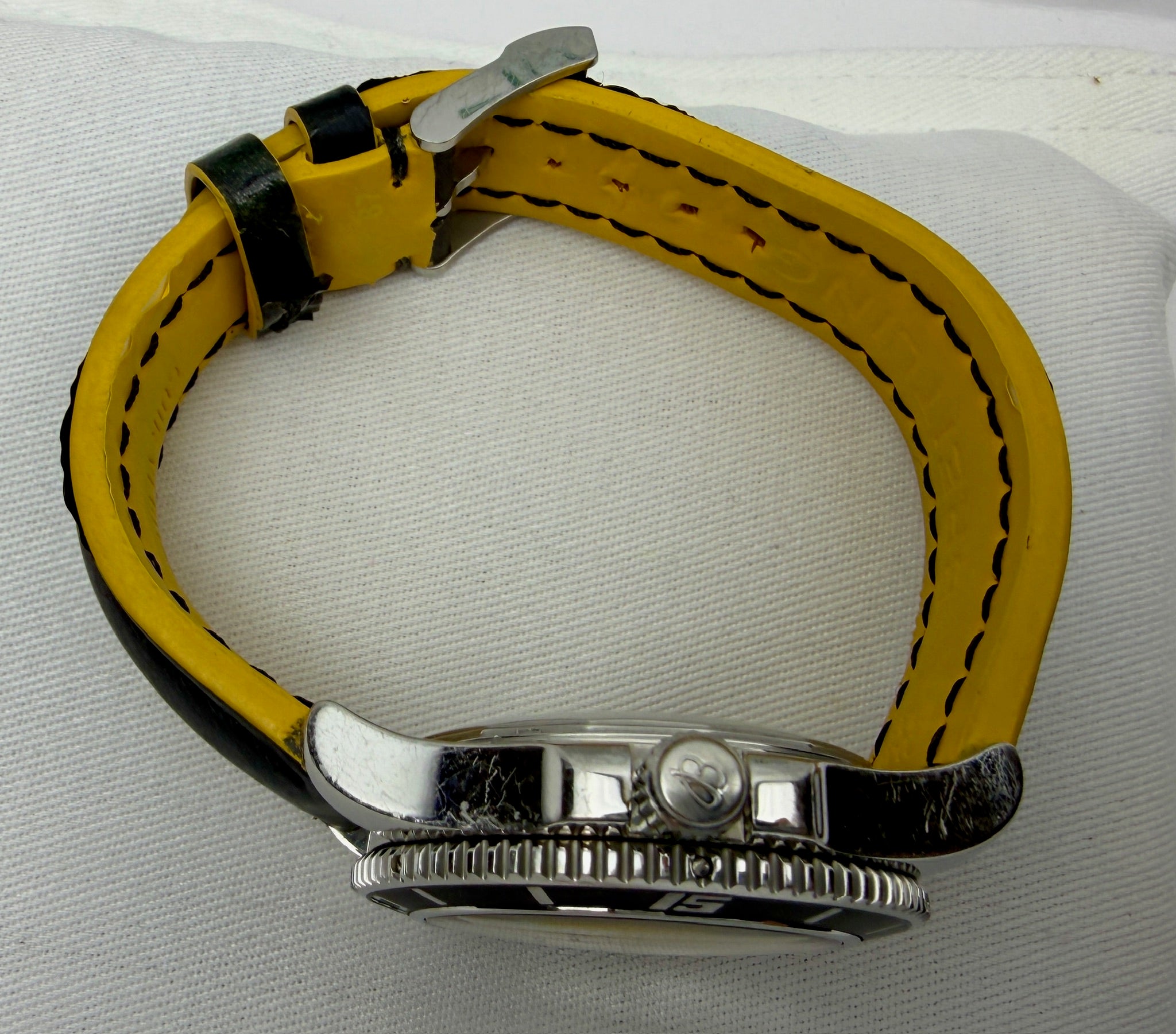 Case #212 — Breitling Superocean Yellow  Ref. A17364