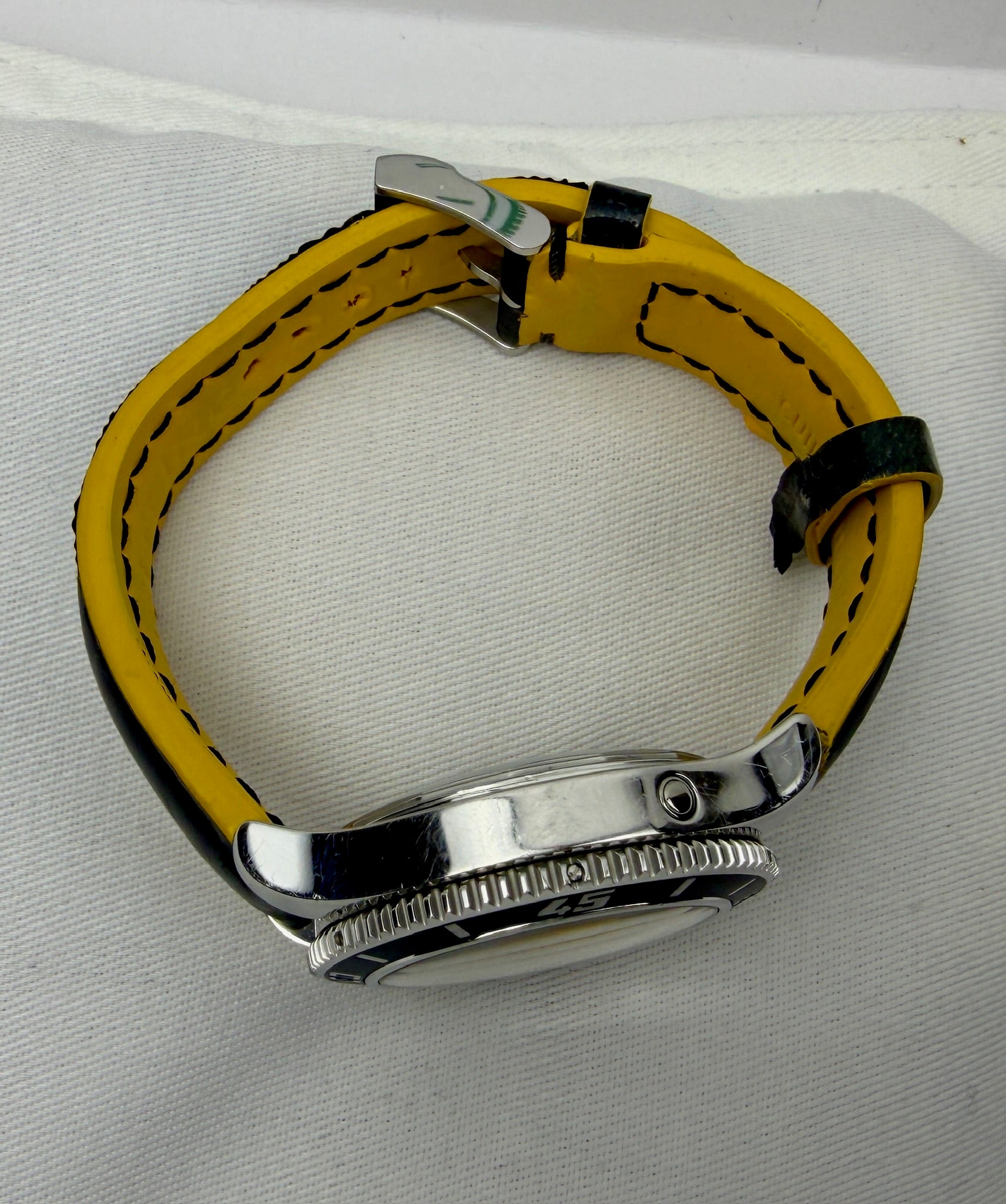 Case #212 — Breitling Superocean Yellow  Ref. A17364