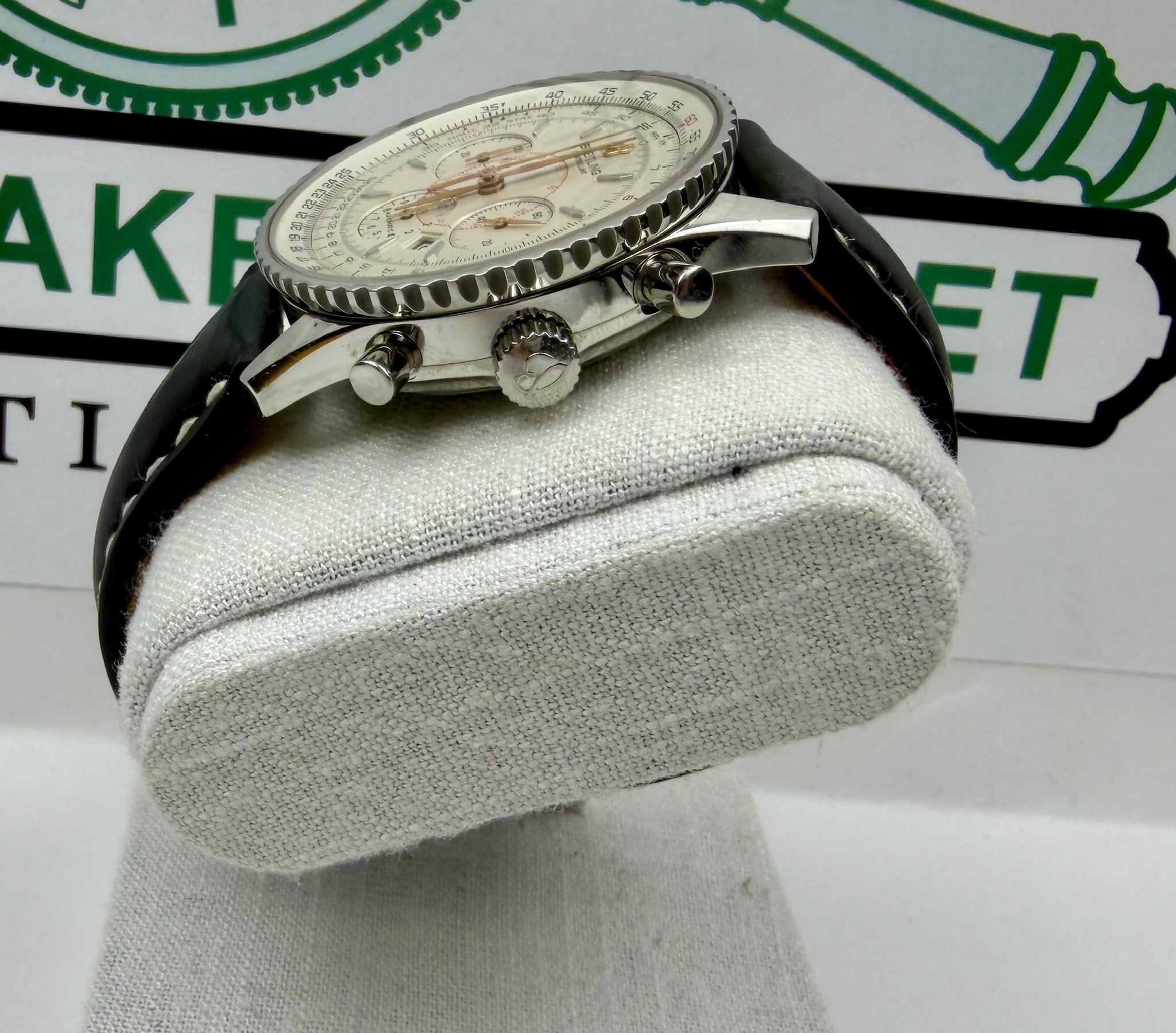 Case #217 — Breitling Navitimer Montbrillant 38mm  Ref. A41370