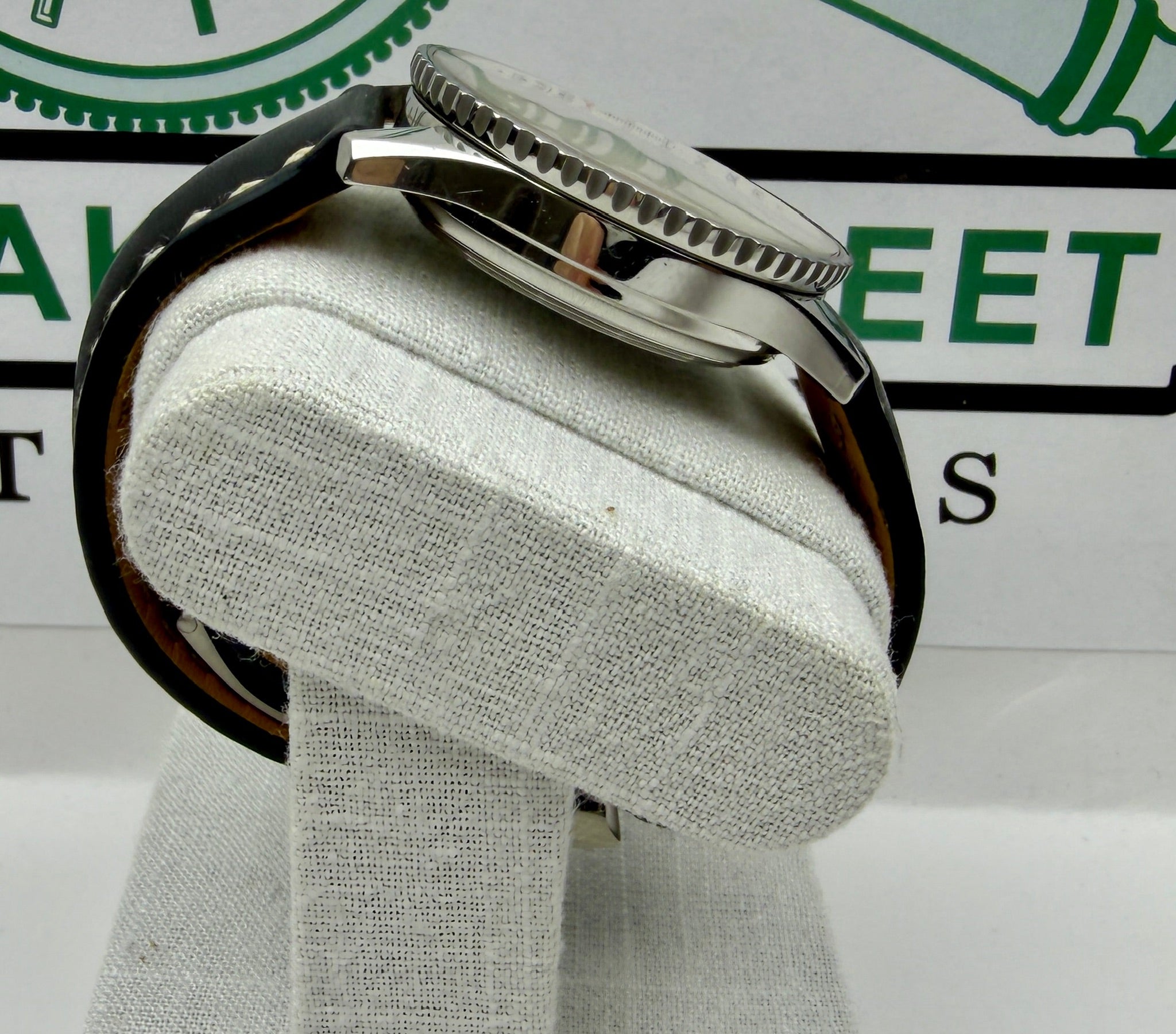 Case #217 — Breitling Navitimer Montbrillant 38mm  Ref. A41370