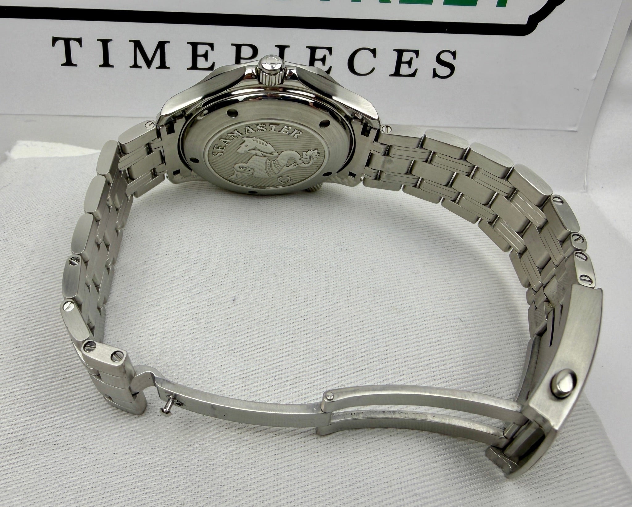 Case #224 — Omega Seamaster Professional 300M Blue  Ref. 212.30.41.20.03.001