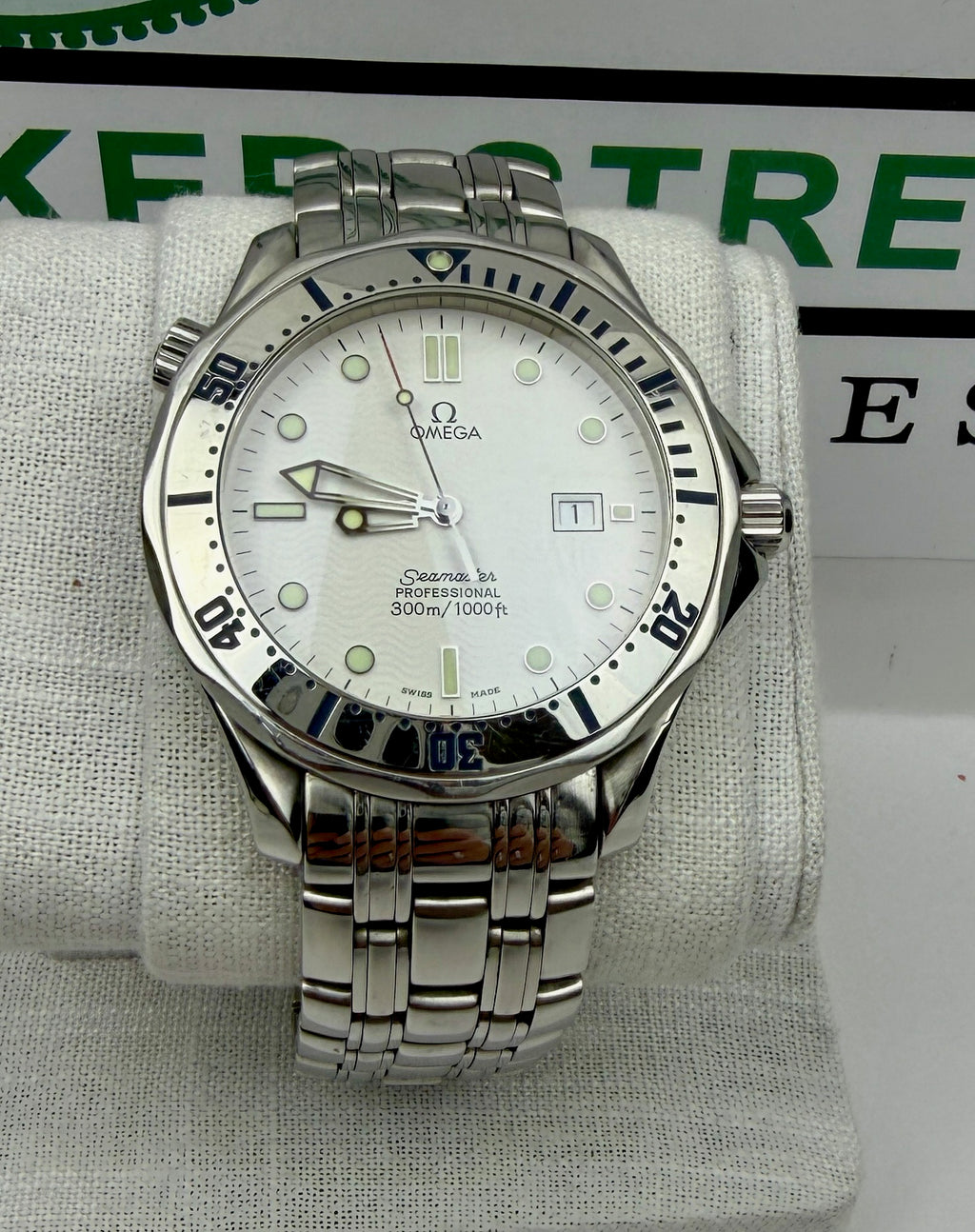 Case #225 — Omega Seamaster Professional Quartz (White Dial)  Ref. 2542.20.00