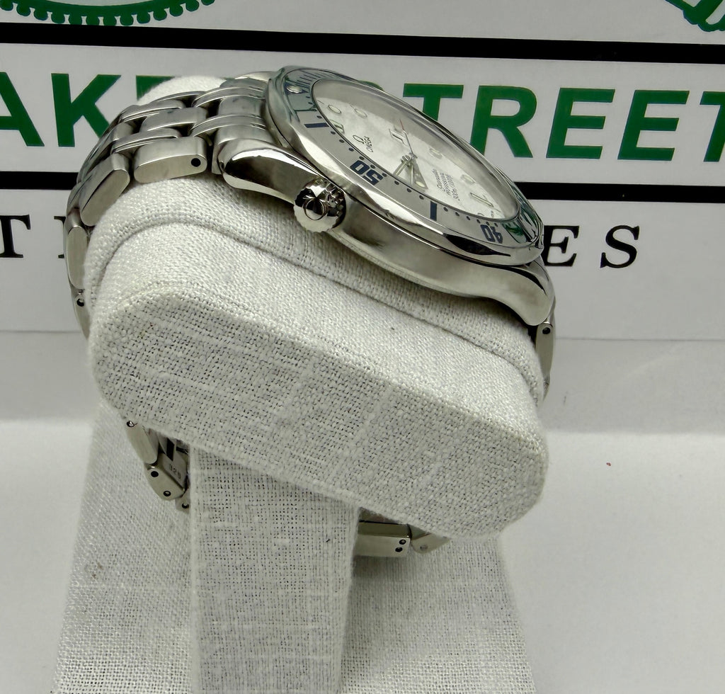 Case #225 — Omega Seamaster Professional Quartz (White Dial)  Ref. 2542.20.00