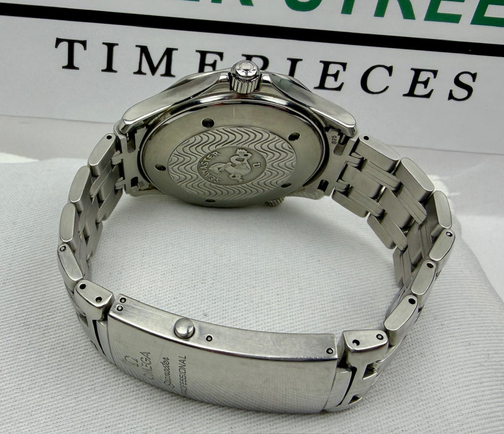 Case #225 — Omega Seamaster Professional Quartz (White Dial)  Ref. 2542.20.00