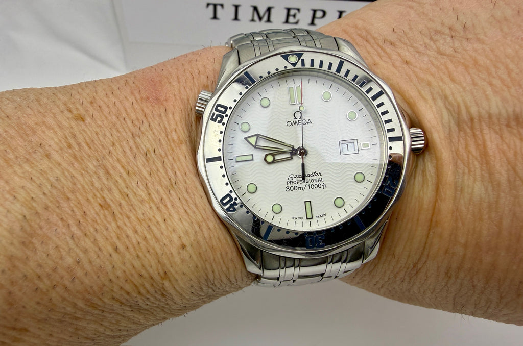 Case #225 — Omega Seamaster Professional Quartz (White Dial)  Ref. 2542.20.00