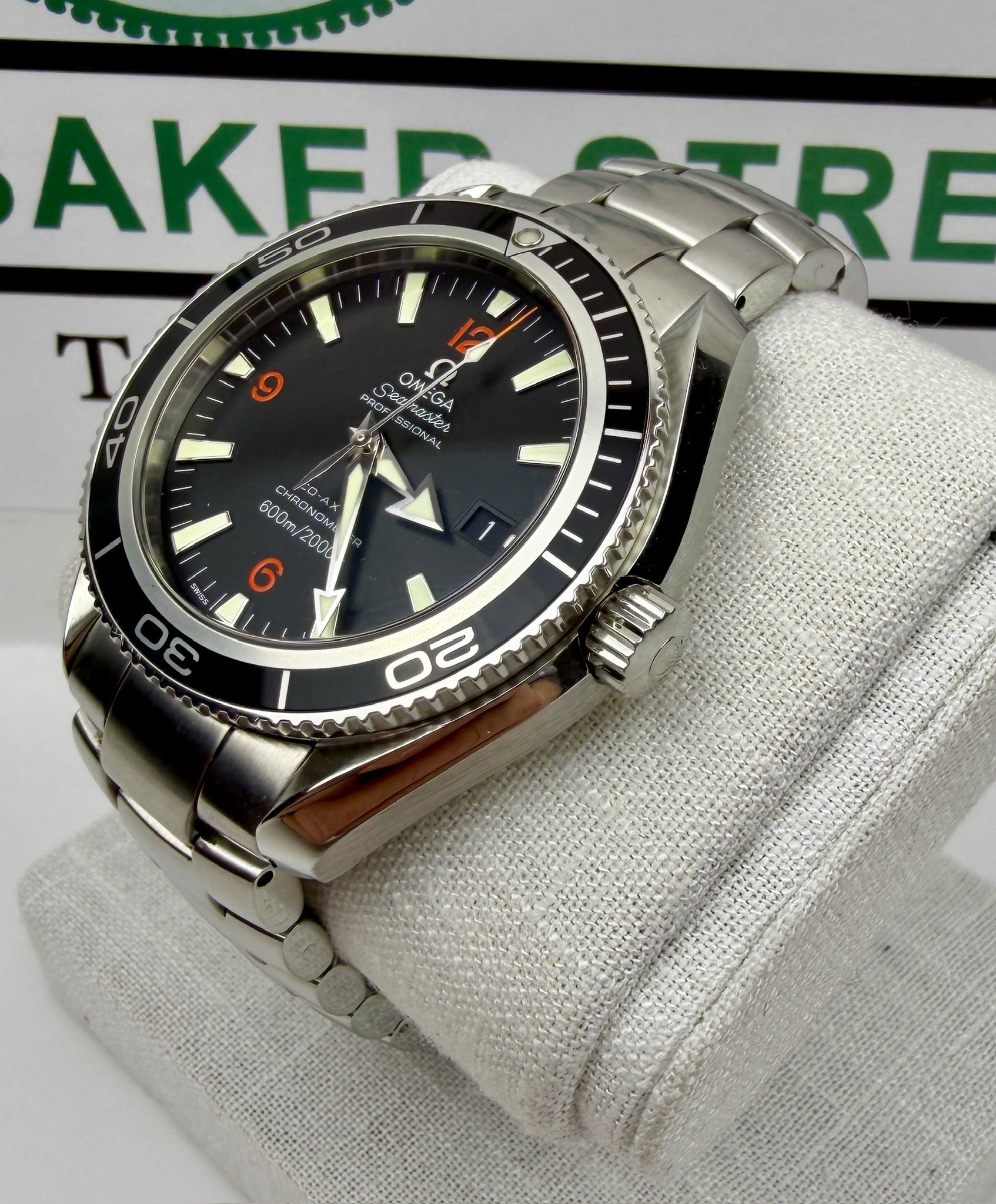 Case #231 — Omega Seamaster Planet Ocean Black  Ref. 2201.51.00