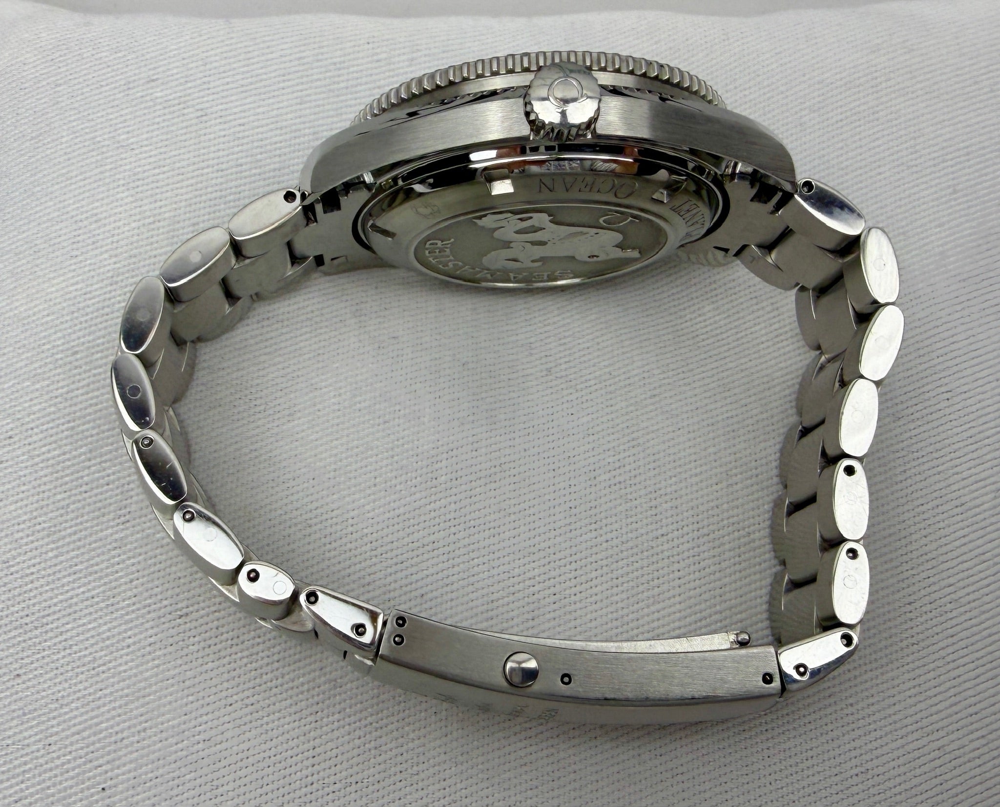 Case #231 — Omega Seamaster Planet Ocean Black  Ref. 2201.51.00