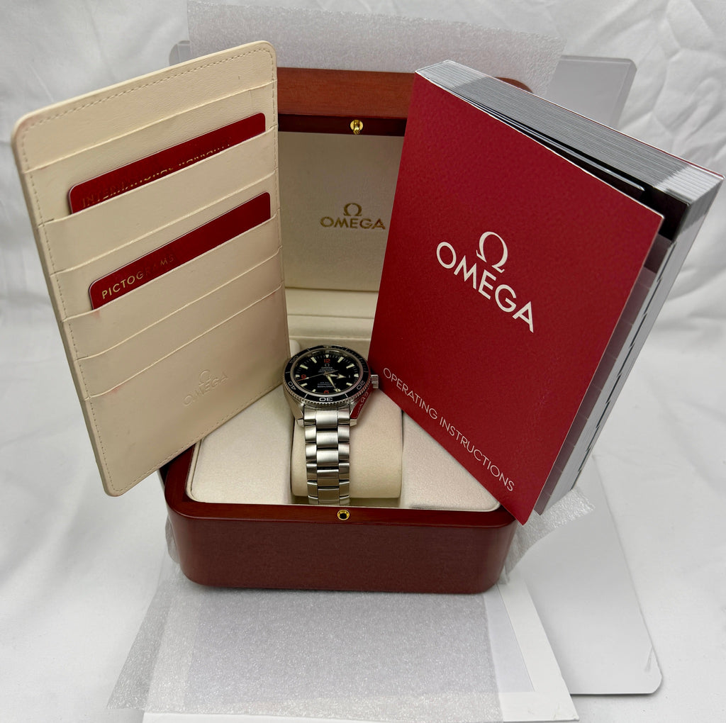 Case #231 — Omega Seamaster Planet Ocean Black  Ref. 2201.51.00