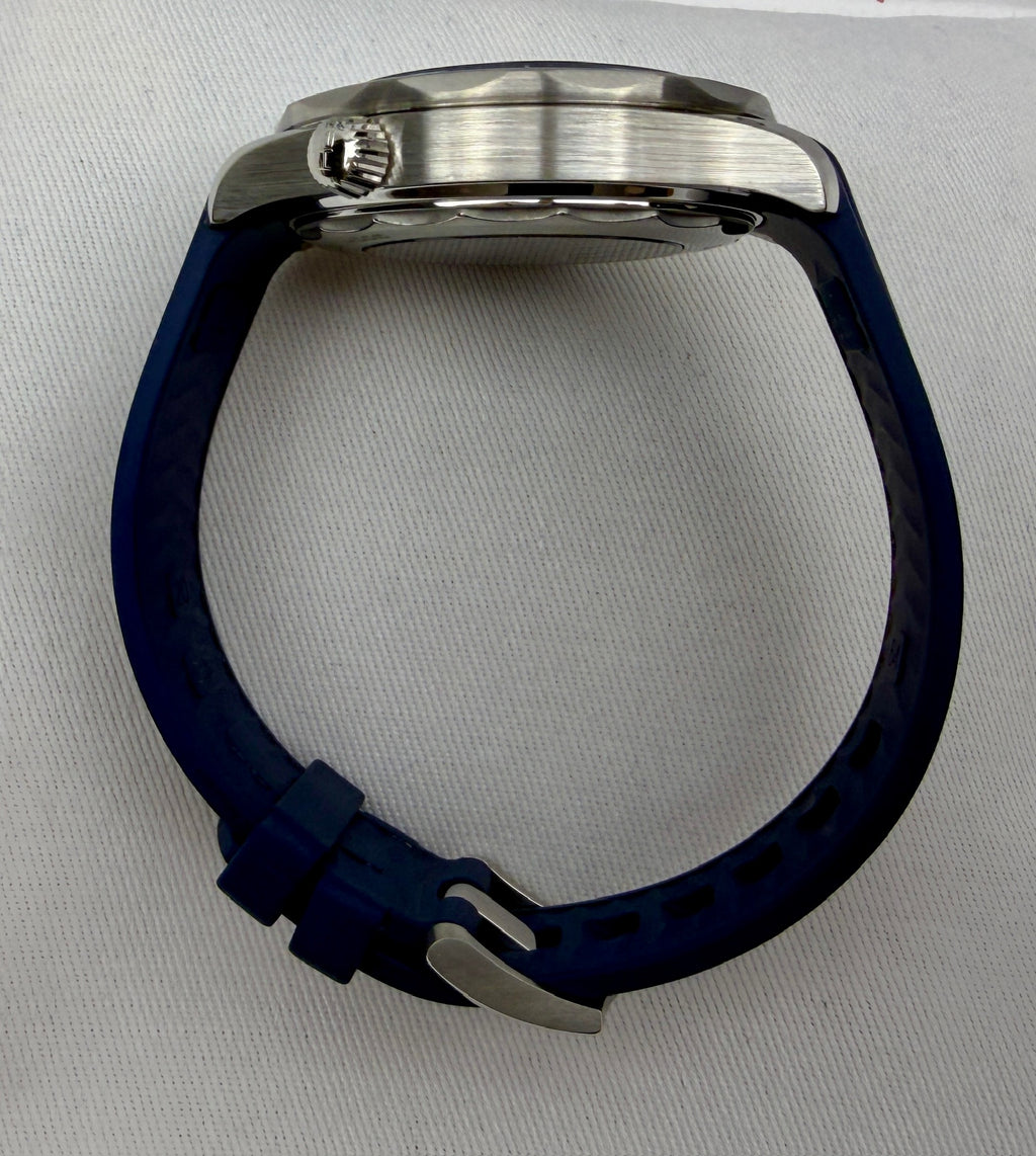 Case #238 — Omega Seamaster Professional 300M Blue  Ref. 210.32.42.20.03.001