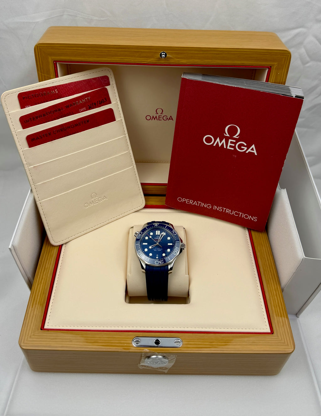Case #238 — Omega Seamaster Professional 300M Blue  Ref. 210.32.42.20.03.001