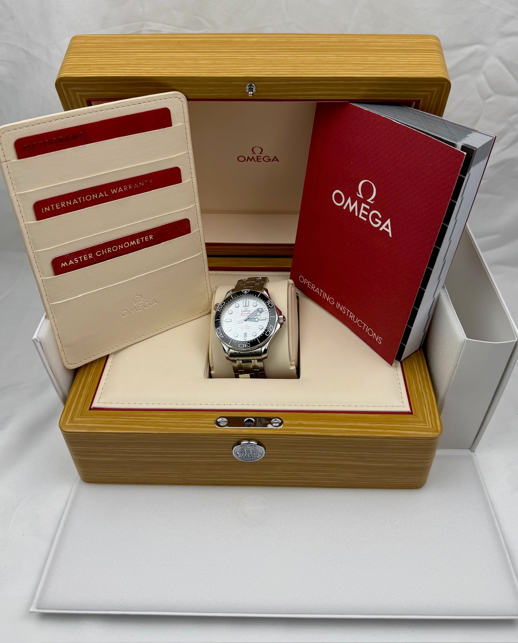 Case #235 — Omega Seamaster Professional 300M White  Ref. 210.30.42.20.04.001